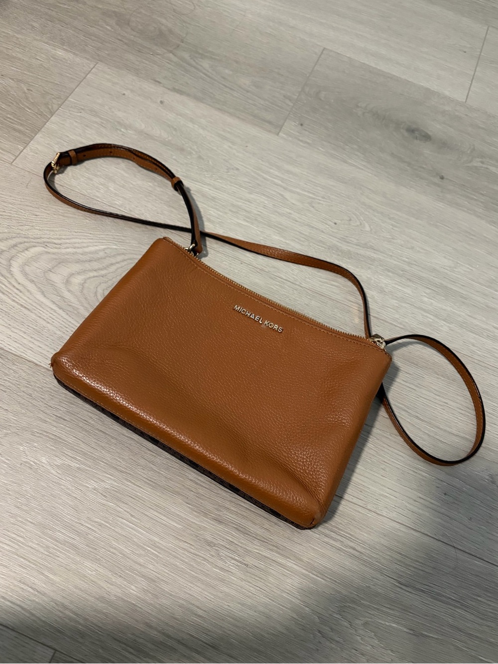 Michael Kors Crossbody Bag